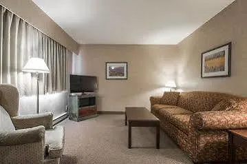 מלון ויקטוריה Comfort Inn And Suites